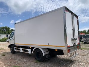 hyundai 110sp 6t9 thùng kín
