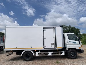 hyundai 110sp 6t9 thùng kín