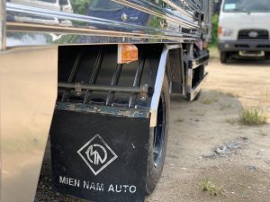 hyundai 75s 3t5 thùng kín