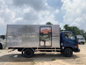 hyundai 75s 3t5 thùng kín