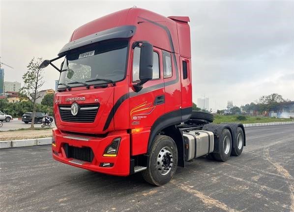 đầu kéo 3 chân dongfeng kl420
