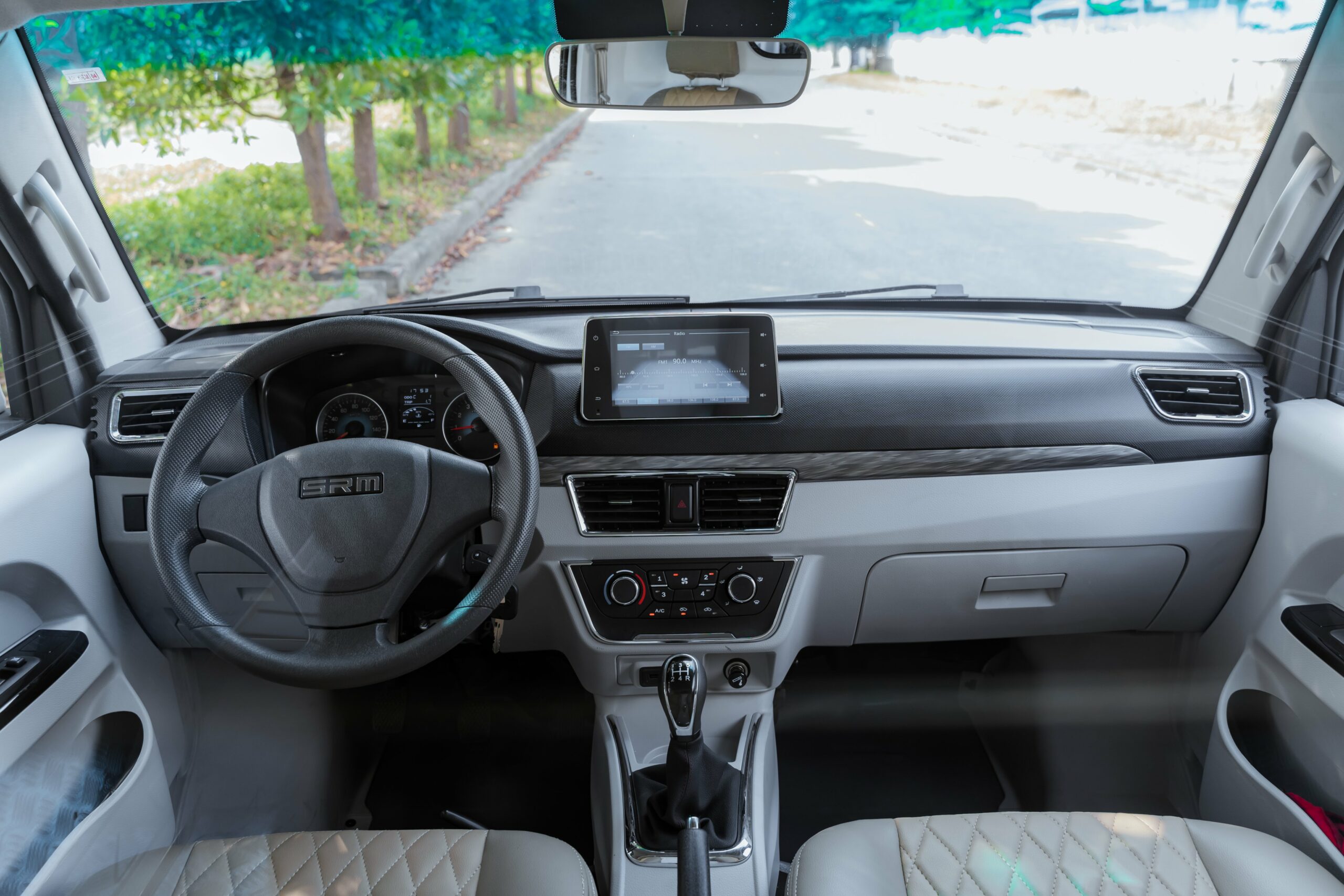 xe van srm 868 v2 2 chỗ xe van srm 868 v2 2 chỗ