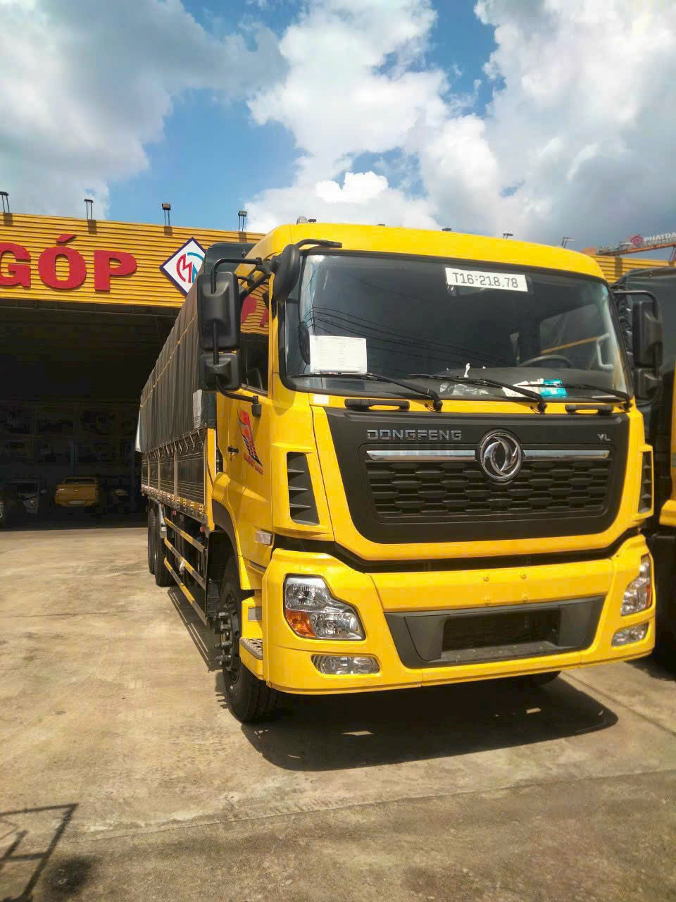 xe tải 3 chân dongfeng 13 tấn thùng bạt xe tải 3 chân dongfeng 13 tấn thùng bạt