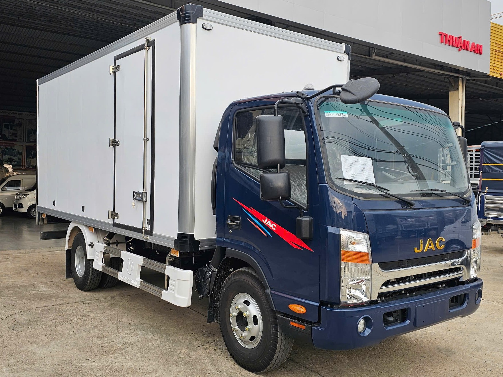 jac n750 plus e5a thùng kín composite