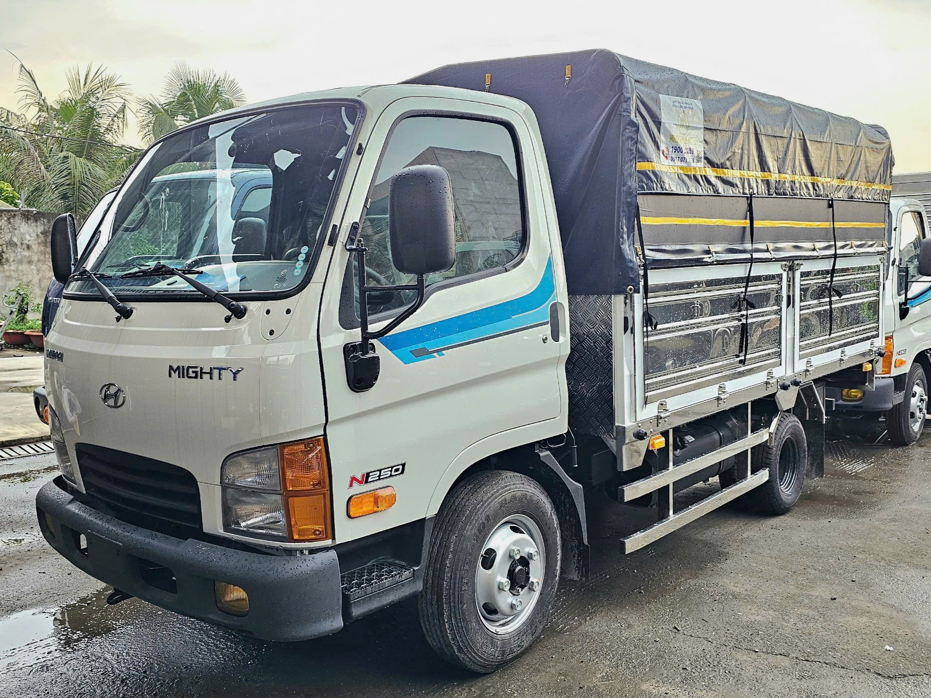 hyundai new mighty n250 e5 thùng bạt